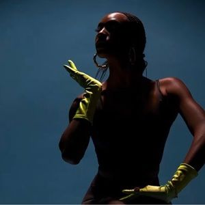 Lime Color Cropped Satin Glove OS